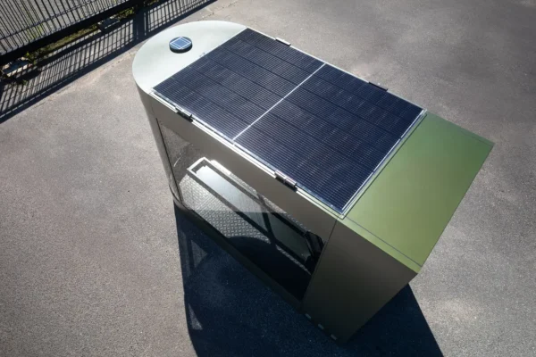 MotoDome Off-grid with solar panel MotoDome Off-grid model topped with an integrated solar panel for autonomous power